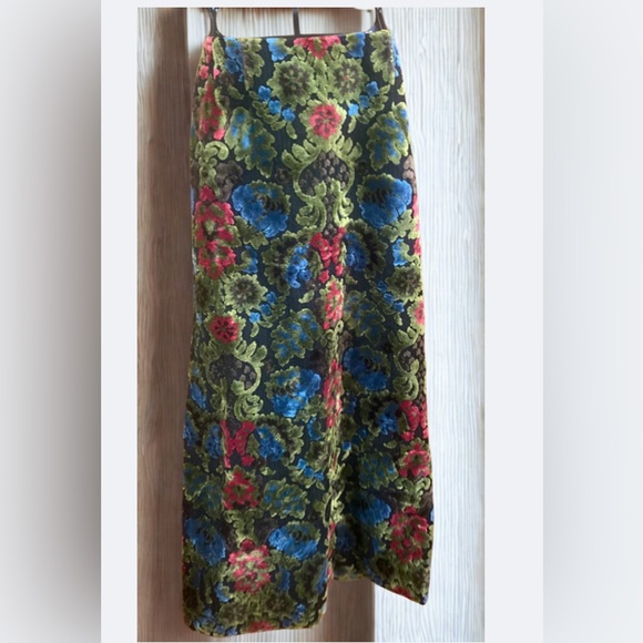 Vintage Dresses & Skirts - Vintage 1960’s Floral Velvet - Thick, Tapestry, Maxi Skirt - Multicolor
